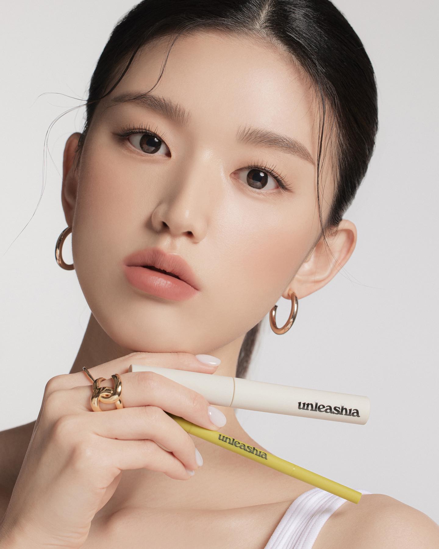 Shaper Defining Eyebrow Pencil